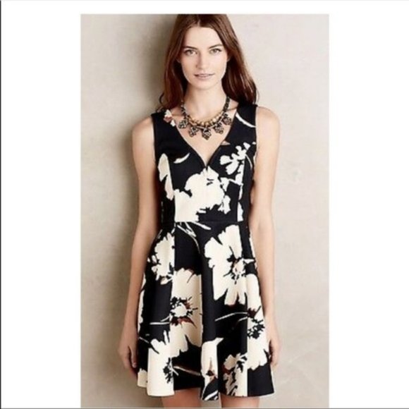 Anthropologie Dresses & Skirts - Anthropologie Maeve Amory floral motif dress.  SZ 0